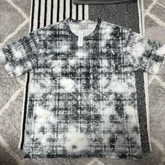 モノクロ グラフィック Tシャツ 半袖のサムネイル