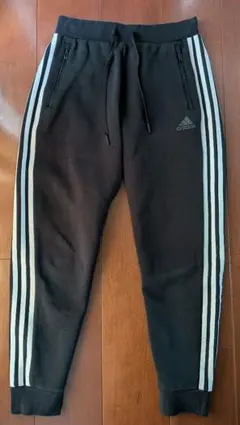 adidas　ジョガーパンツ　ジャージ　スウェット　黒　レディースS　160cm