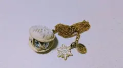 Q-pot. スノークリスタル マカロンネックレス