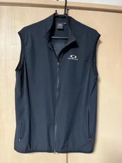 2025年最新】オークリー ベストの人気アイテム - メルカリ