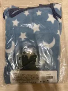 キッズ スリーパー 星と月の模様 青色
