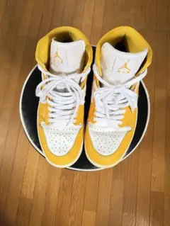 NIKE AIR JORDAN 1 MID イエロー ホワイト