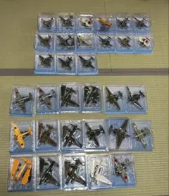 エアコンバット 32冊 ダイキャスト32個 航空機 戦闘機 模型 エア