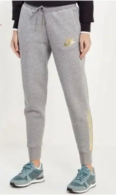 NIKE ジョガーパンツ グレー ゴールドロゴ