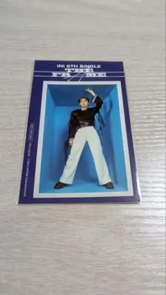 INI THE FRAME 封入ステッカー 許豊凡