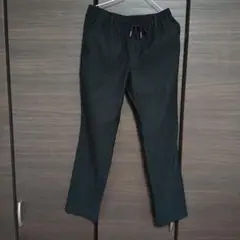 黒 ストレートパンツ ゴムウエスト