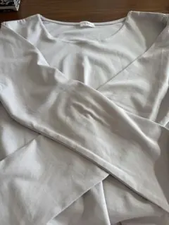 ハニーズ　GLACIER きれいめクルーネックシャツ 新品