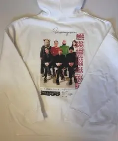 ニートと居候とたかさき展　宣材写真パーカー白