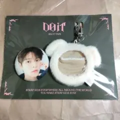 2025年最新】スキズ缶バッジの人気アイテム - メルカリ