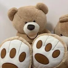大きなくまのぬいぐるみ