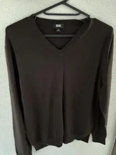 UNIQLO ブラウン Vネックセーター Mサイズ