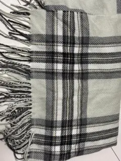 グレー系チェック柄マフラー