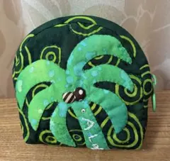 ハワイアンキルト　ハンドメイド　ヤシの木とホヌのポーチ(小物入れ)