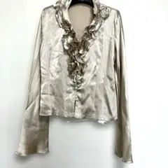 シルク　ベージュ フリル付き 長袖シャツ