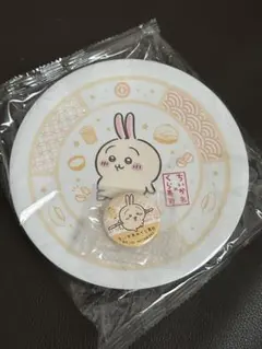 ちいかわ　くら寿司　お皿　うさぎ　缶バッジ