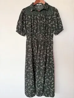 花柄 半袖ひざ丈ワンピース 緑色のサムネイル