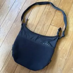 ワイルドシングス ショルダーバッグ　ポーラテック　ブラック　サコッシュ