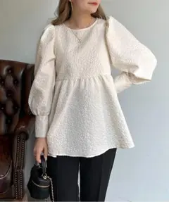 新品　prose verse プロズヴェール　ふくれジャガード　ペプラムブラウス