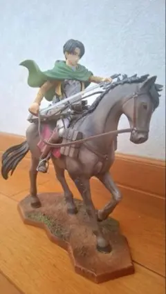 進撃の巨人　一番くじ　騎馬リヴァイ　フィギュア 箱なし