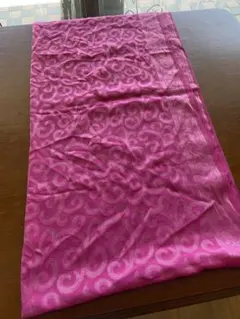 ピンク模様入りストール 約43cmx2幅約80cmx2長さ
