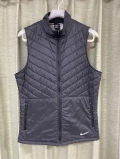 ナイキランニングエアロレイヤー　NIKERUNNING　AEROLAYERベスト ☆ナイキ エアロレイヤー ワイルドラン リバーシブル 中綿 軽量