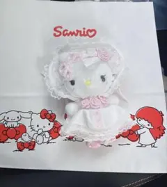 ホワイトフリル　サンリオ　キティ