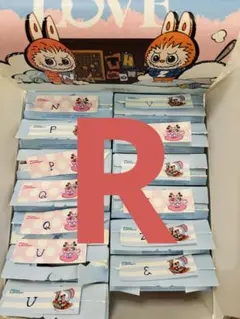 ラブブ　PIN FOR LOVE イニシャル　アルファベット　キーリング R