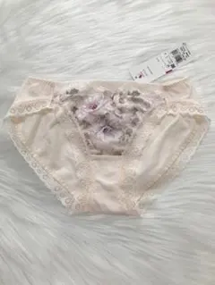 Item thumbnail for item 2867f1b5-7ac0-46d8-88d9-21f4794728b6