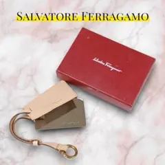 Salvatore Ferragamo カード型ミラー キーホルダー キーリング