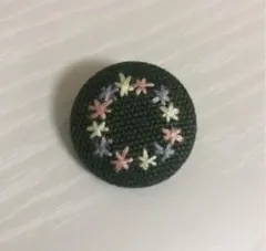 花かんむりのブローチ ハンドメイド