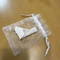 ブローチ　小鳥モチーフ