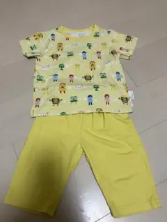UNIQLOみいつけた！半袖パジャマ 100cm