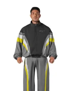 2025年最新】LYFT トラックジャケットの人気アイテム - メルカリ