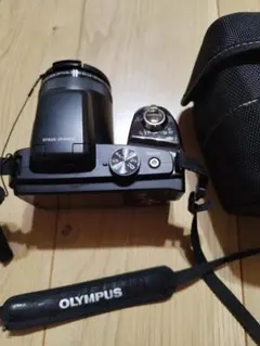 OLYMPUS STYLUS SP-820UZ 本体　ケース付きのサムネイル