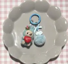 LABUBU ストラップ　王冠ハートおすわりラブブちゃん♡