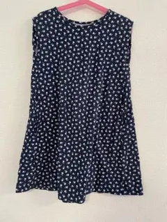 ノースリーブ　花柄ワンピース 紺色 小花柄 130 ガールズ　UNIQLO
