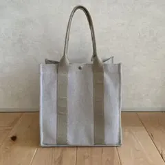 【美品】フランソワレニエ スクエアトートバッグ テムズ　保存袋付き 美品】フランソワレニエ スクエアトートバッグ テムズ 保存袋付き