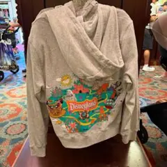 ディズニー ワールドパーカー サイズ Lグレー プレイ イン ザ パーク 刺繍