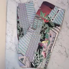 NIKE 昆虫と花柄 レギンス タイツ スパッツ 新品 S