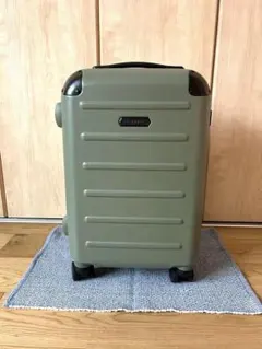 ぱす様専用 《美品》SOLGAARD スーツケース キャリー 機内持込 39Lのサムネイル