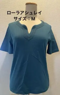 LAURA ASHLEY（ローラ アシュレイ）青いVネック半袖Tシャツのサムネイル