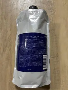 Item thumbnail for item eda4d6d5-755d-4f8f-8e66-b16254c5f3d9