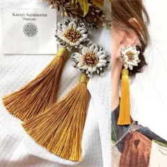 ビーズ刺繍フラワー×ゴールドロングタッセル　ピアス　イヤリング