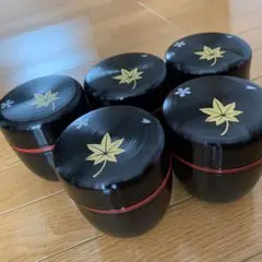 未使用 懐石道具 瓢箪形 信玄弁当 秀衡塗模様 三段弁当箱 千筋内朱五客揃 紙箱 未使用 懐石道具 瓢箪形 信玄弁当 秀衡塗模様 三段弁当箱 千