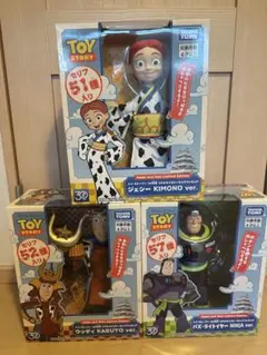 トイ・ストーリー　30周年のウッディ、バズ、ジェシー　3体セット