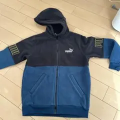 【新品】PUMA　フリースパーカー　ボアジャケット　150　ブラックｘブルー