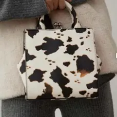 AZUL By Moussy 牛柄ショルダーバッグ