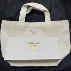 【新作新品】プラダ ノベルティトートバッグ プレートタイプPRADA　箱付き