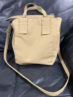 ZARA ザラ　ナイロンバッグ　ハンドバッグ　ショルダー　軽量　ベージュのサムネイル