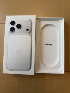 Apple iPhone 17 Pro 空箱のサムネイル